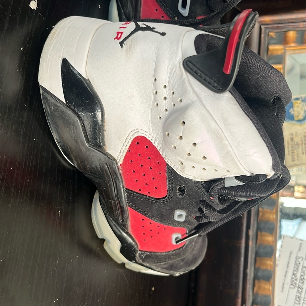 Nike Jordan 6 #DM-1159-006 size 5.5Y